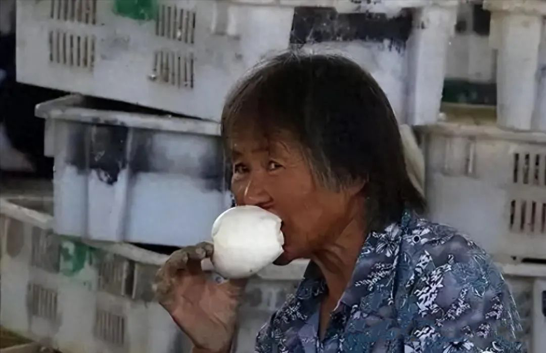 研究發(fā)現(xiàn)：若每天早餐都是饅頭，不出半年，身體或出現(xiàn)這4變化