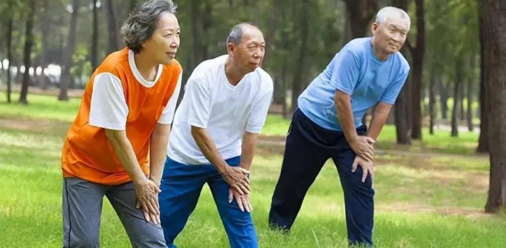 年齡越大越要少運(yùn)動(dòng)？醫(yī)生：年過55歲，最好避免4種行為
