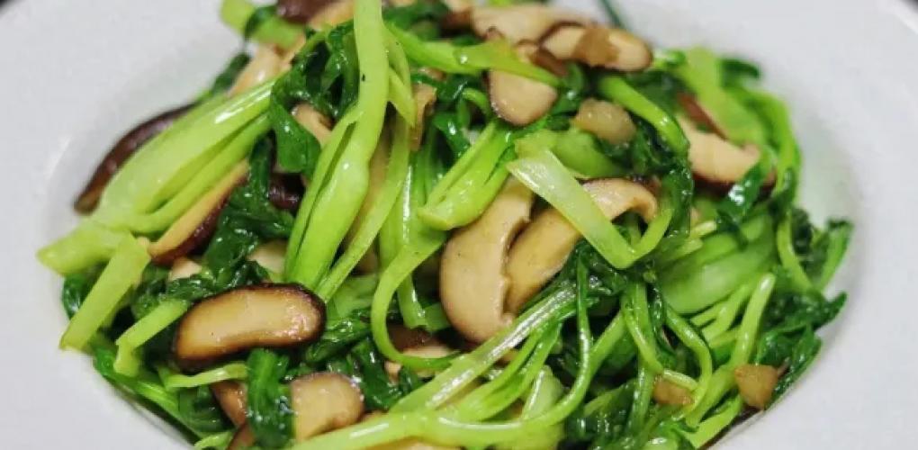 春天，便秘“最怕”5種蔬菜，每天吃點(diǎn)，清腸胃，肚子不再脹脹的