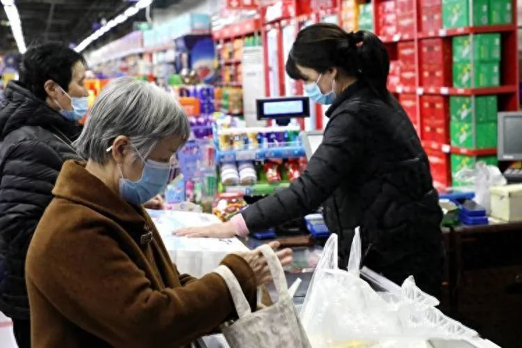 哪種“零食”添加劑最多？是餅干嗎？醫(yī)生勸告：5種零食盡量少吃