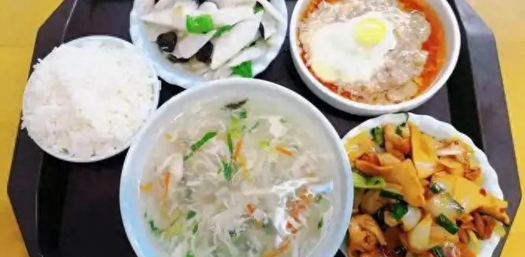 一吃東西就容易飽？警惕：別以為只是胃口小，或是這3種疾病預(yù)警