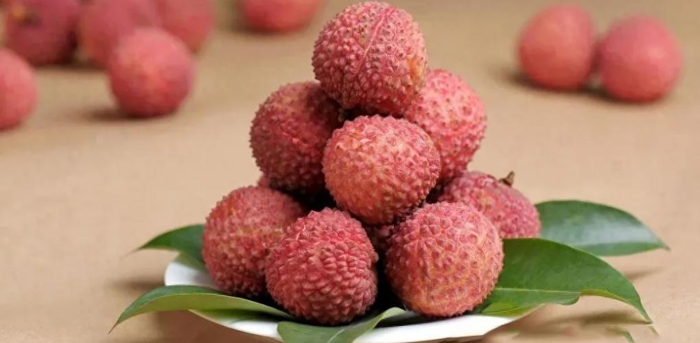 荔枝是血脂“催化劑”？醫(yī)生建議：若想血脂正常，2種水果少吃