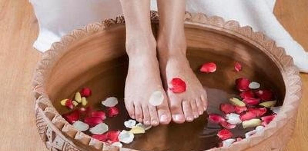 泡腳養(yǎng)生，溫暖從腳起——足浴的保健妙用